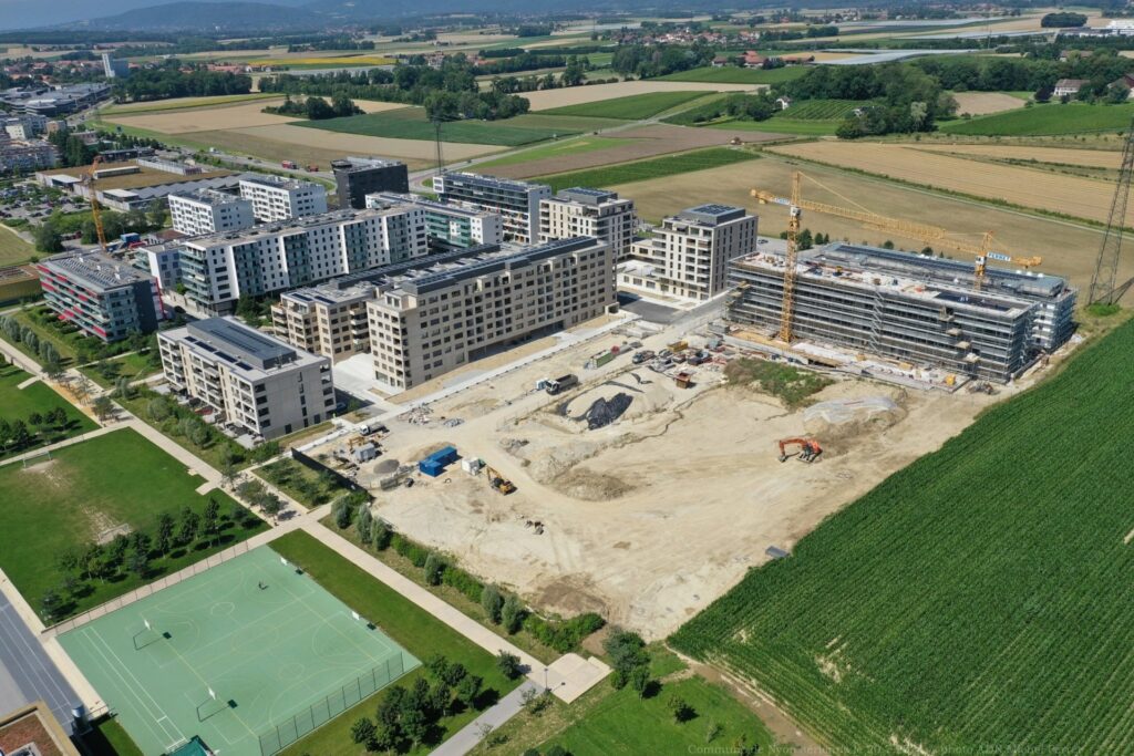 Aerienne quartier petite prairie nyon 20 7 2021 0945